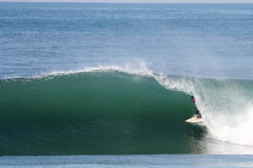 Lander Davila and Teresa Bonvalot take out WSL Pro Junior event in fun Porto surf